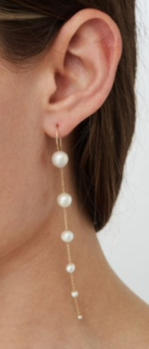 Graduated Pearl Earring