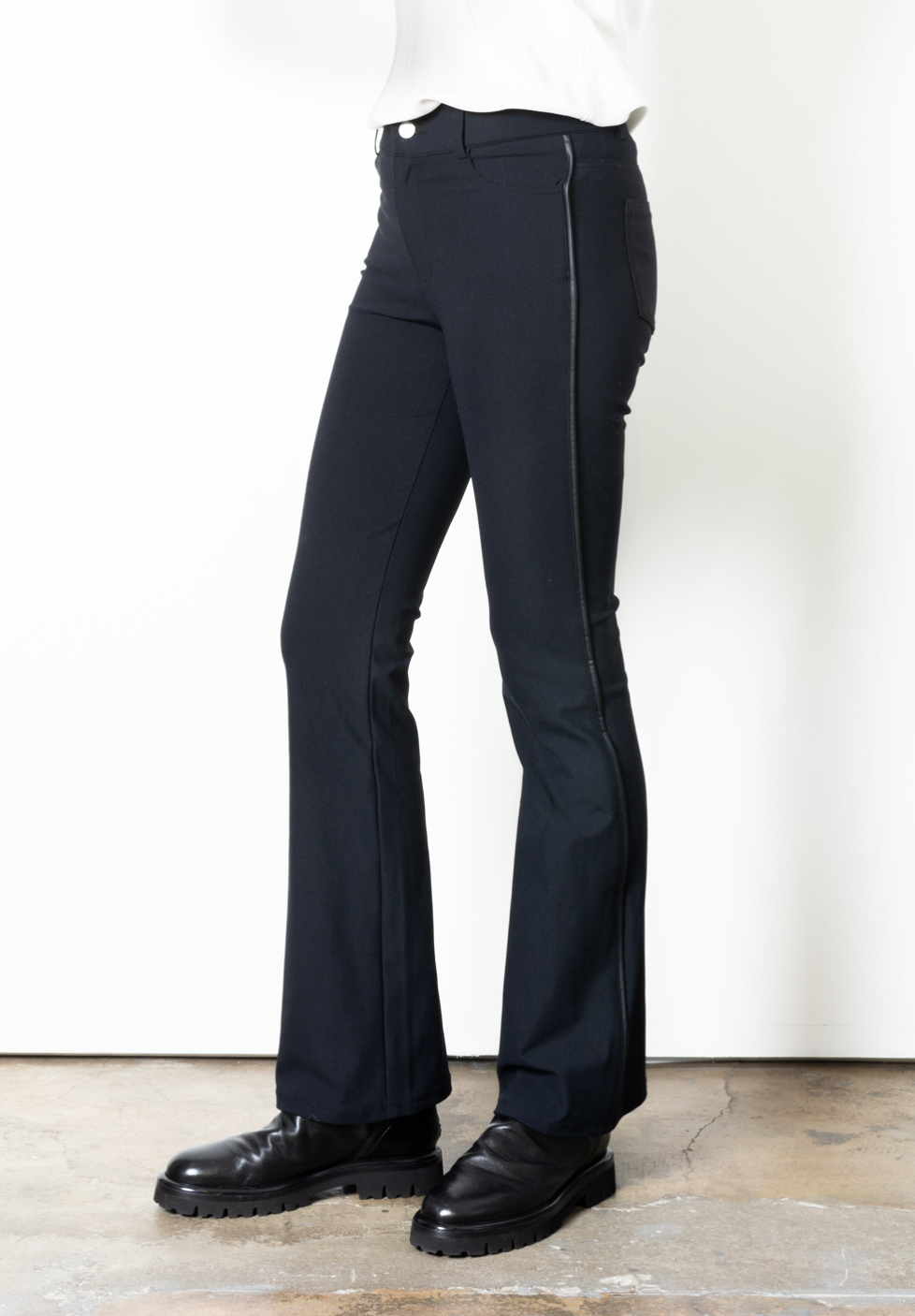 Timothy Tech Stretch Flare Jean