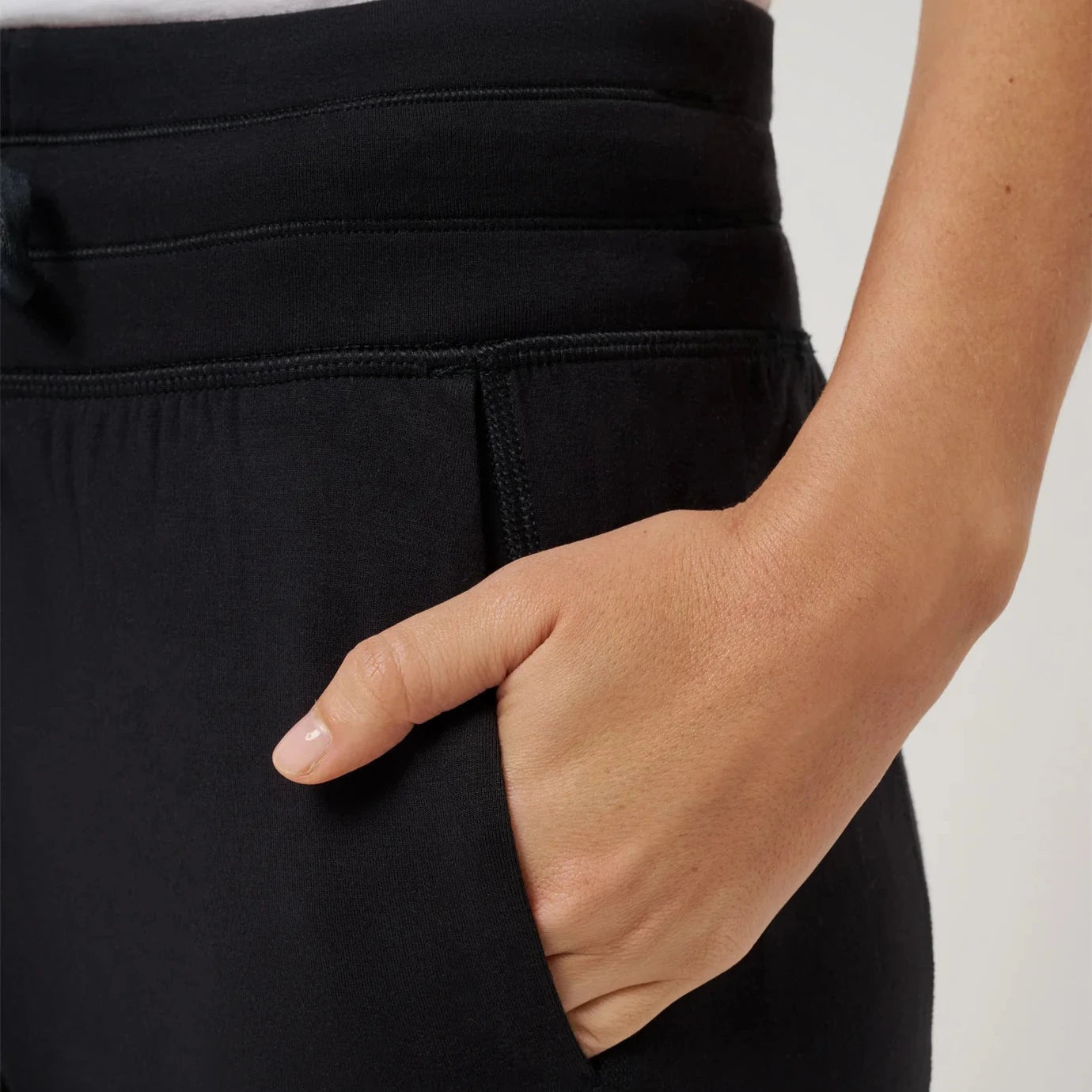 Skyloft Jogger - Black