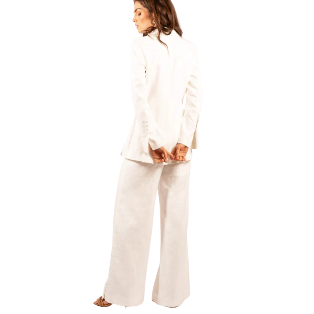 Suki Pant