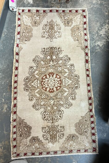 Vintage Mini Oushak Rug - 2'x3'