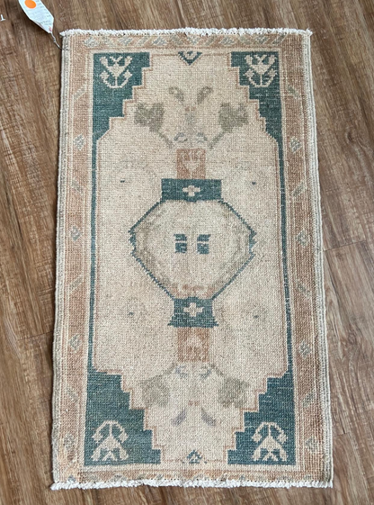 Vintage Mini Oushak Rug - 2'x3'