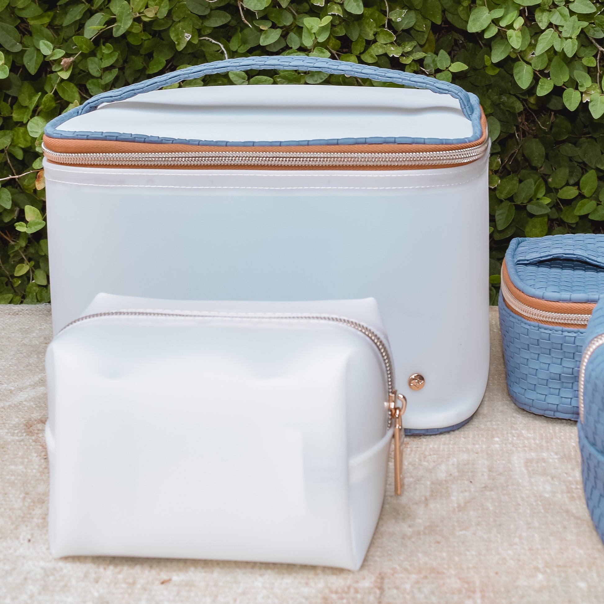 Chloe Travel Organizer - Miami | Ultramarine