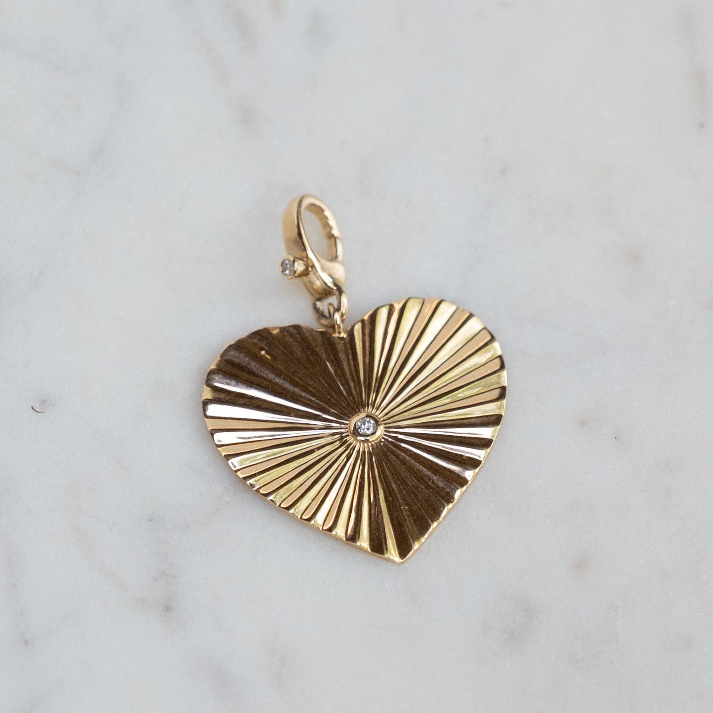 14k Fluted Heart Pendant