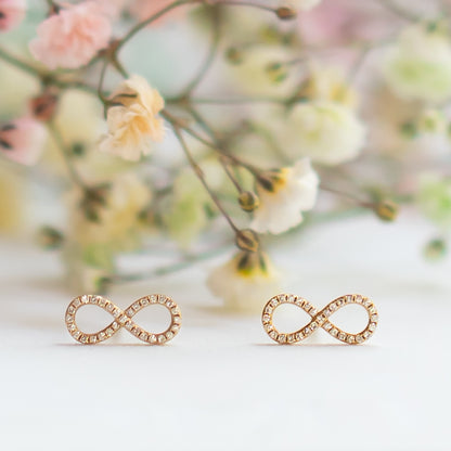 The Classic Infinity Studs