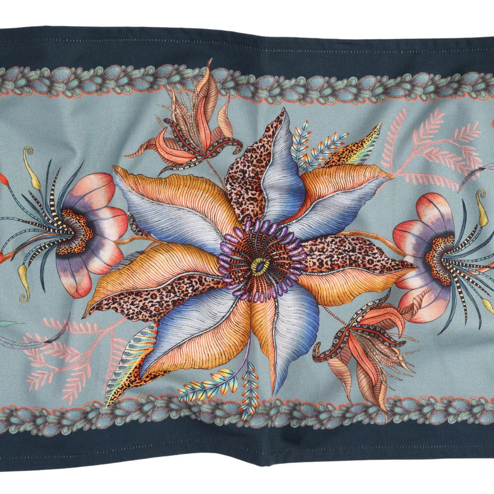 Thanda Nest Table Runner