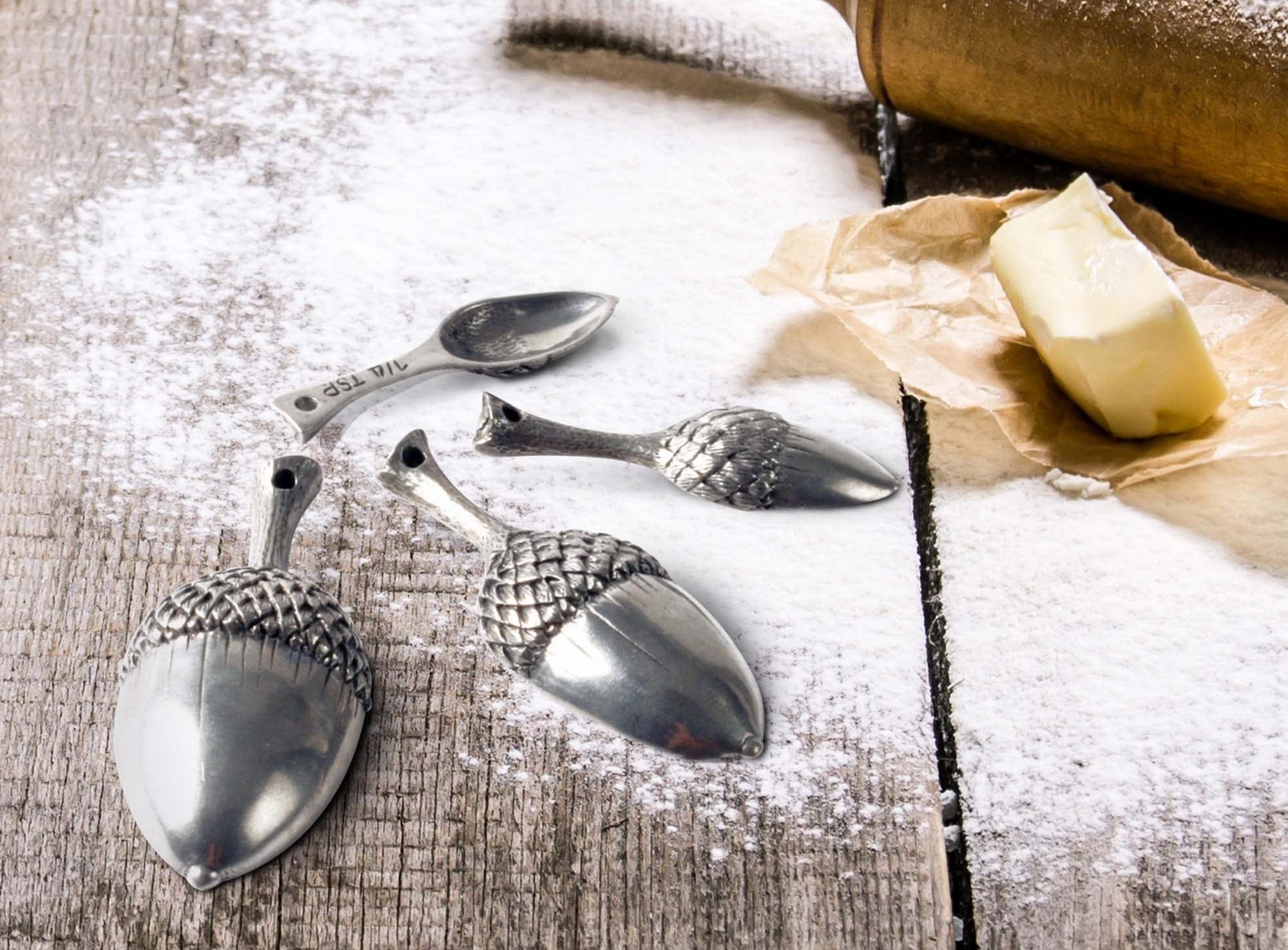 Acorn Measuring Spoons