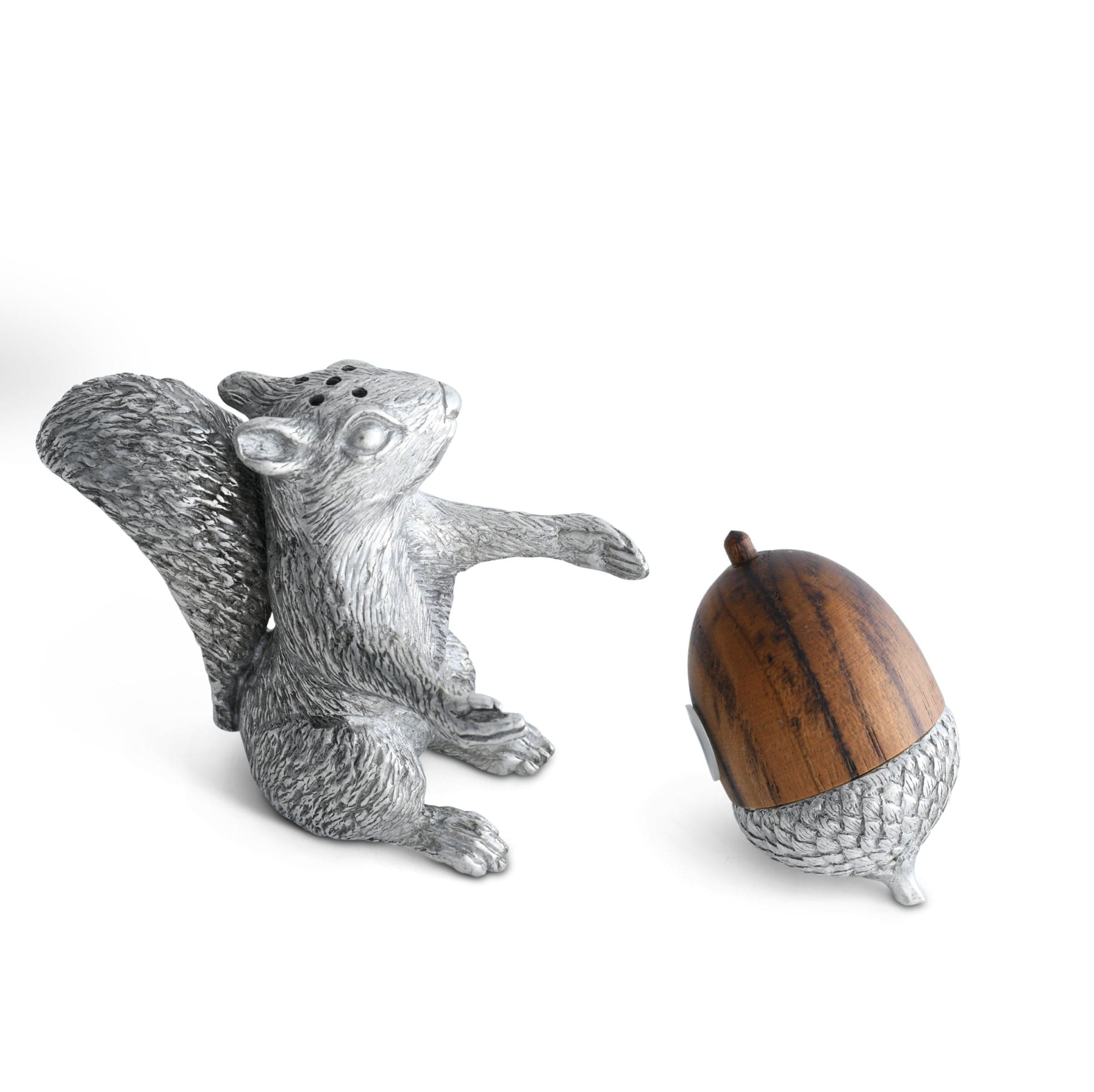 Squirrel w. Wood Acorn Salt & Pepper Set