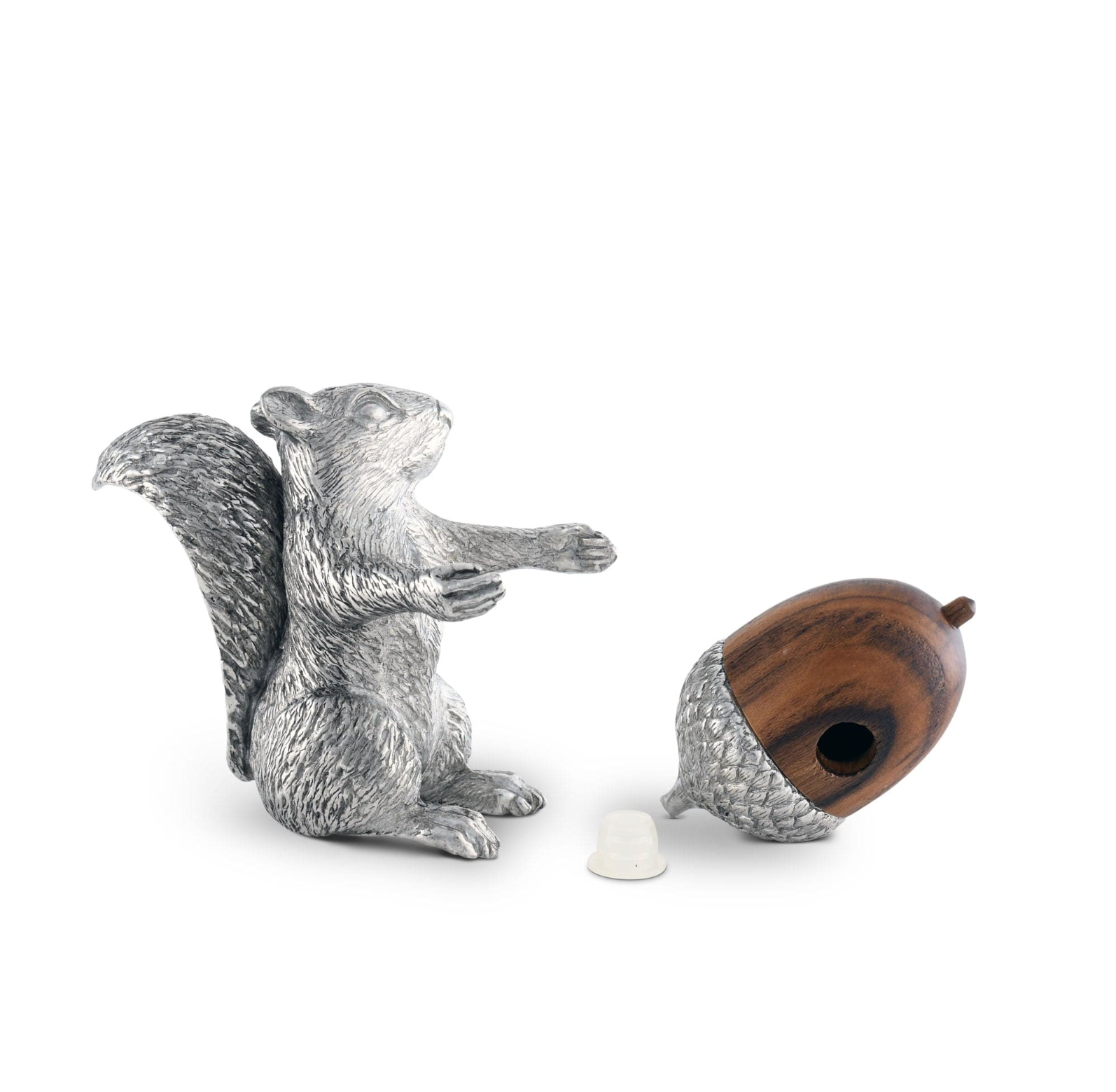 Squirrel w. Wood Acorn Salt & Pepper Set