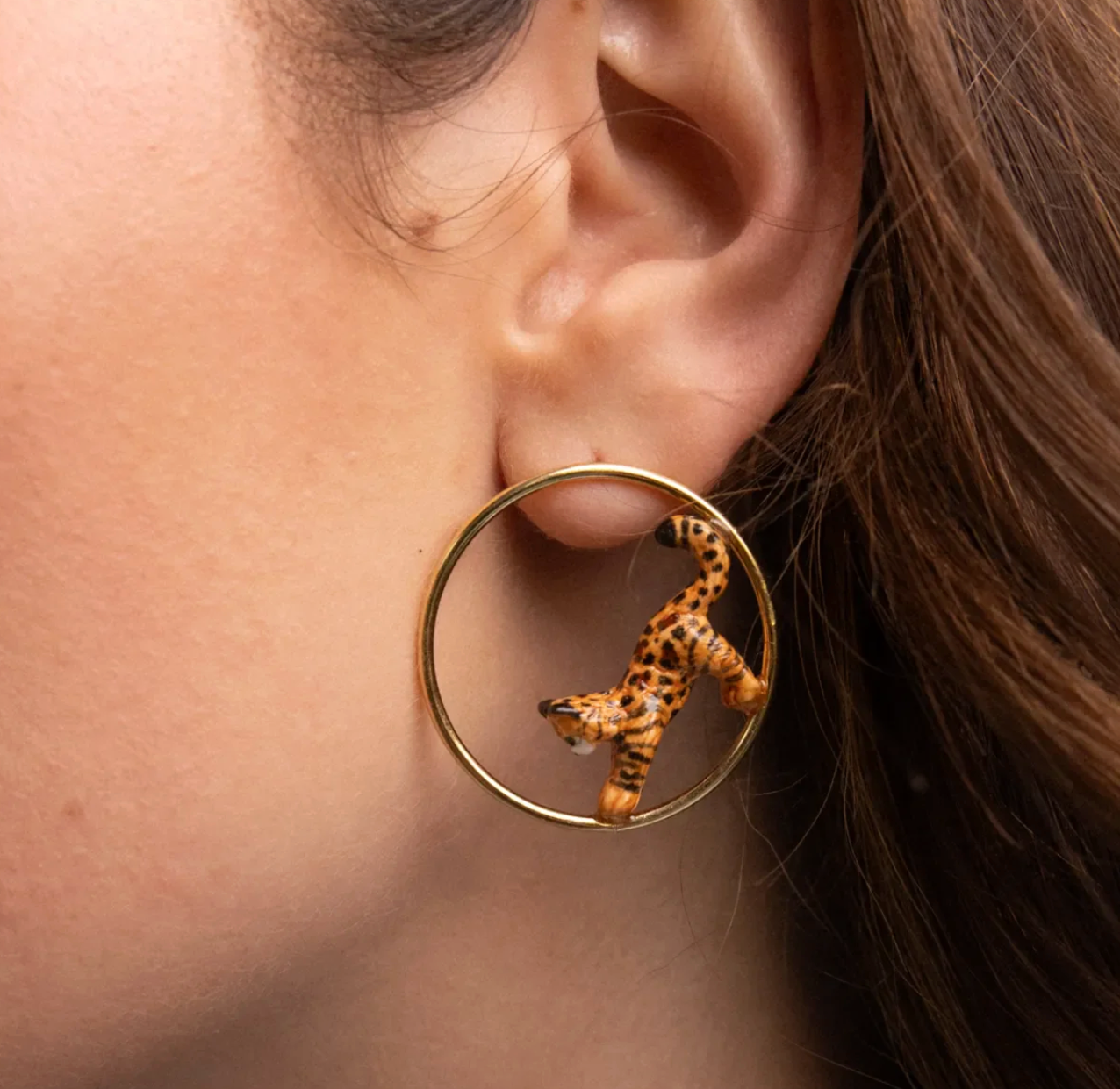 Length: 3.3cm.
Weight: 6.5g.