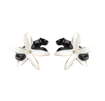 Black Panther & White Erine Flower Stud Earrings