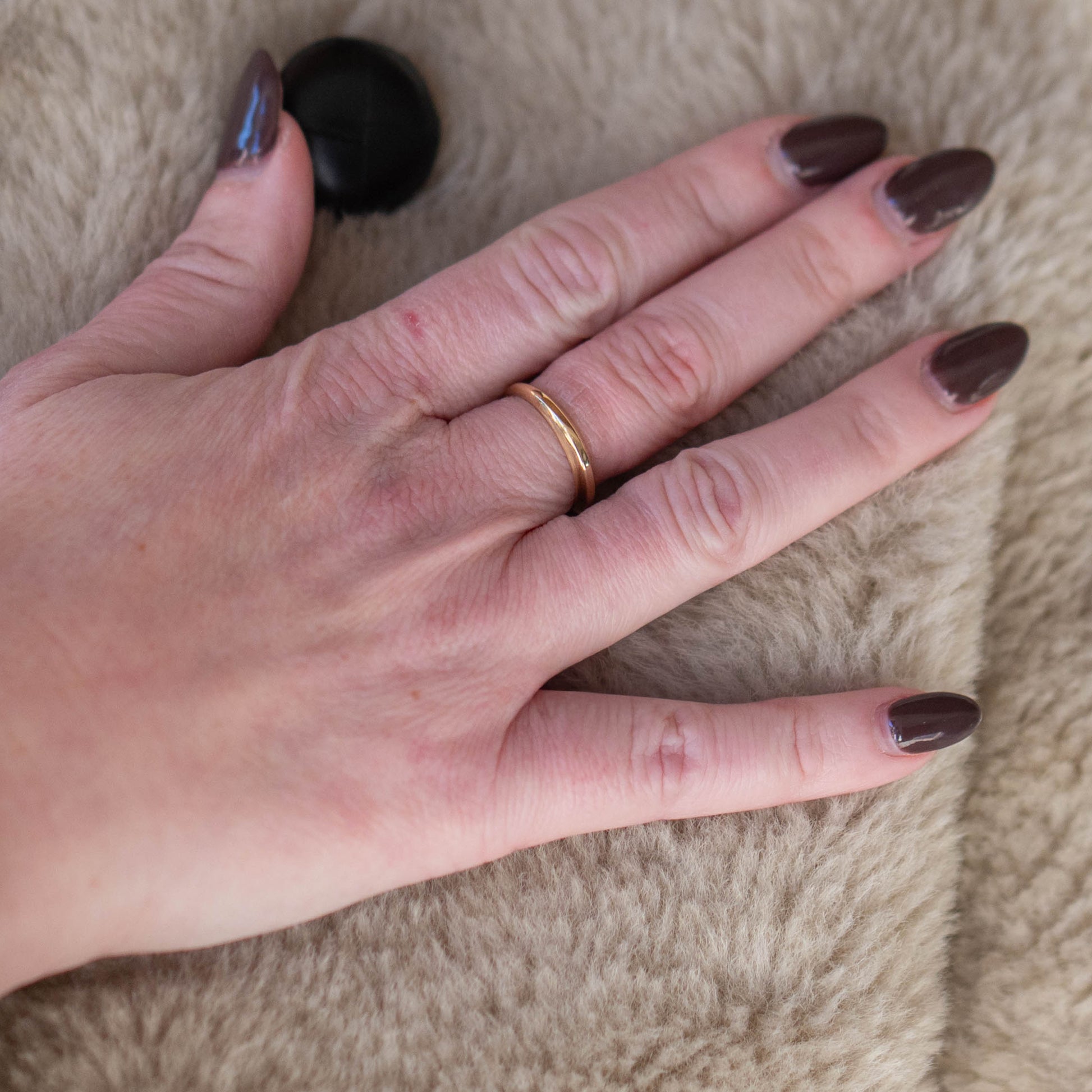 Sphere Stacking Ring - Yellow Gold