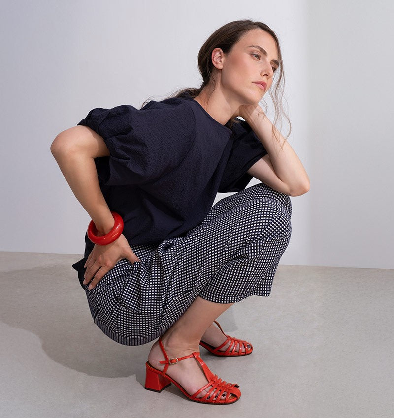 99% cotton 1% elastane