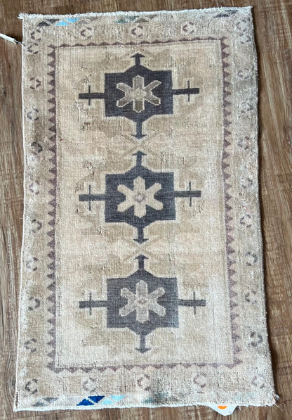 Vintage Mini Oushak Rug - 2'x3'