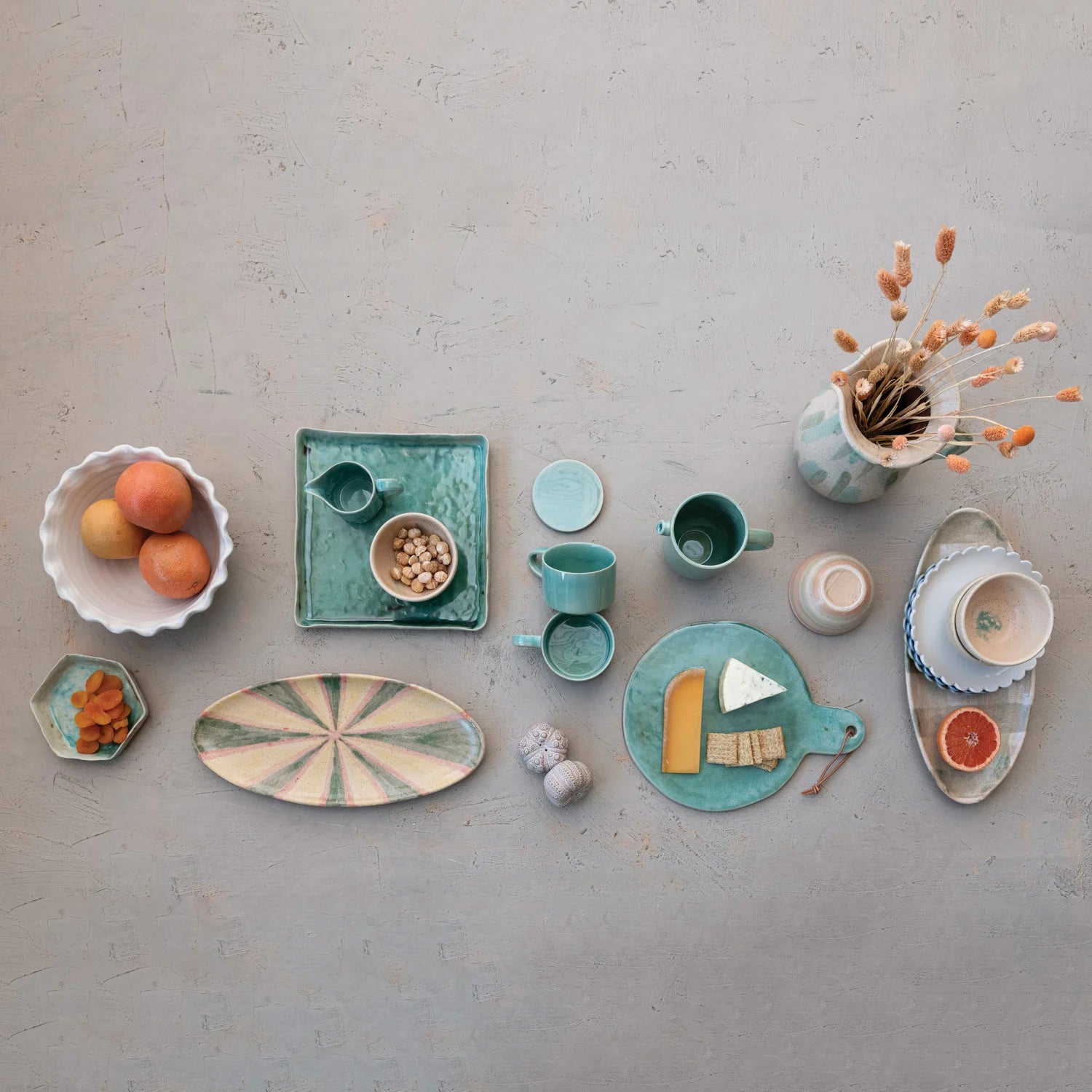 Stoneware Scalloped Bowl