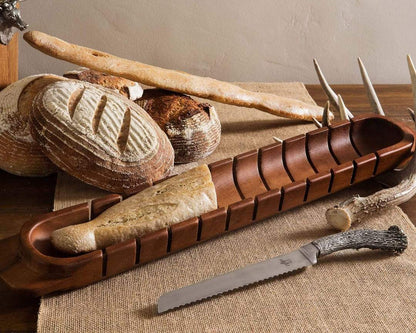 Baguette Board w. Pewter Antler Knife